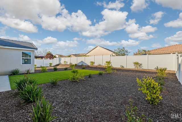 2029 Delamere Street, Bakersfield, CA 93311