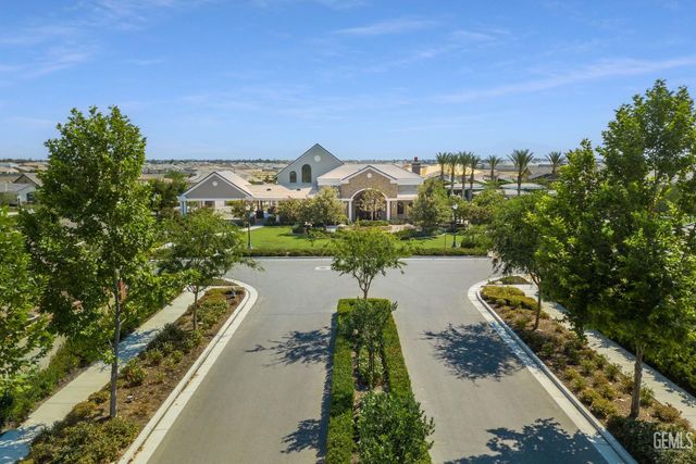 2029 Delamere Street, Bakersfield, CA 93311