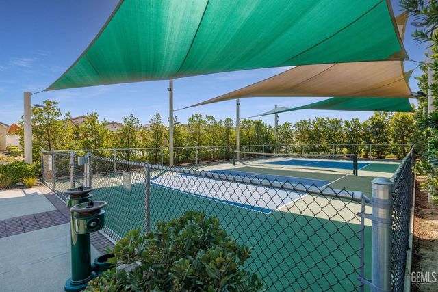 2029 Delamere Street, Bakersfield, CA 93311