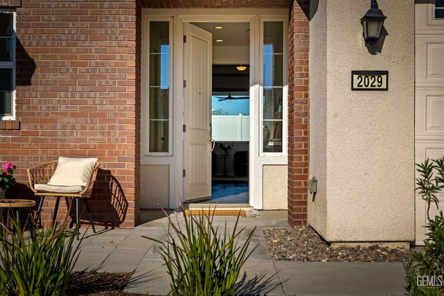 2029 Delamere Street, Bakersfield, CA 93311