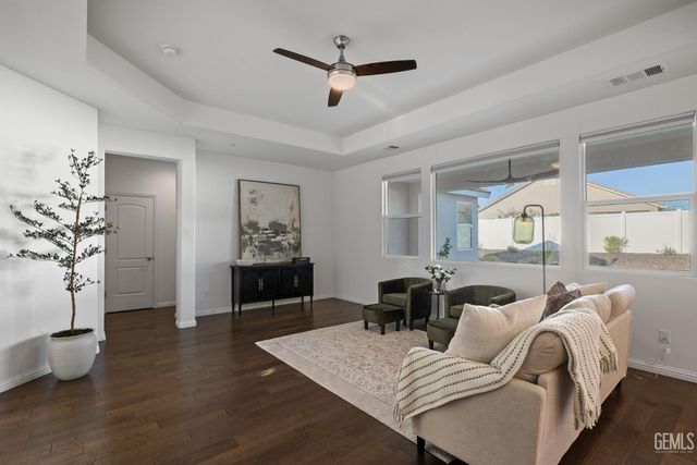 2029 Delamere Street, Bakersfield, CA 93311