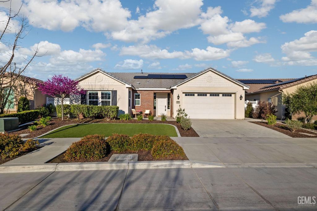 2029 Delamere Street, Bakersfield, CA 93311