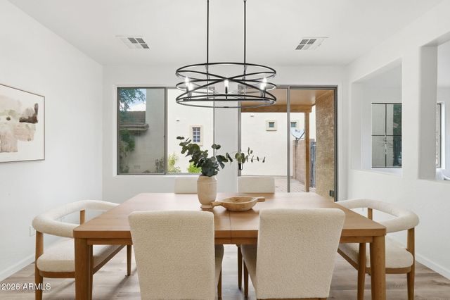 2936 S COLE Drive, Gilbert, AZ 85295