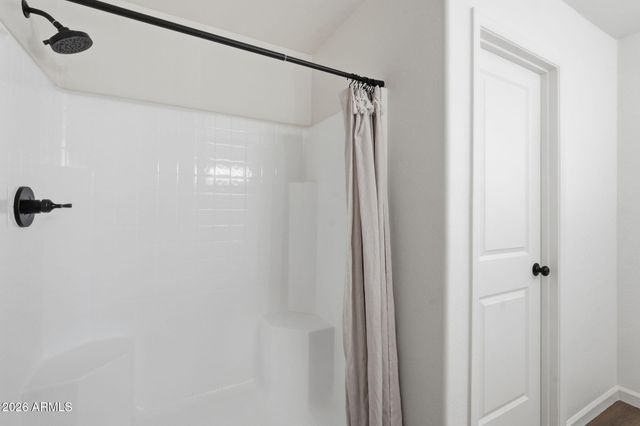 2936 S COLE Drive, Gilbert, AZ 85295