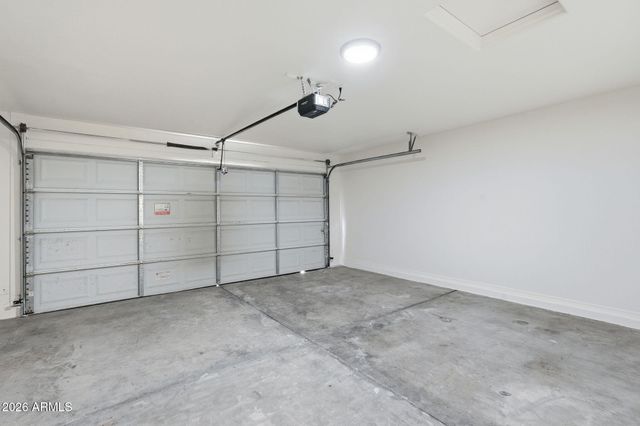 2936 S COLE Drive, Gilbert, AZ 85295