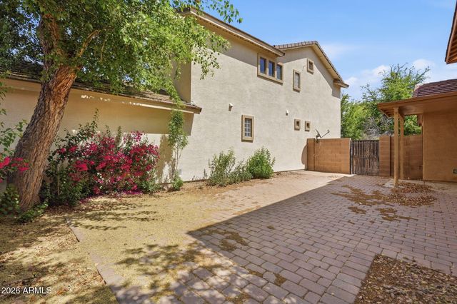 2936 S COLE Drive, Gilbert, AZ 85295