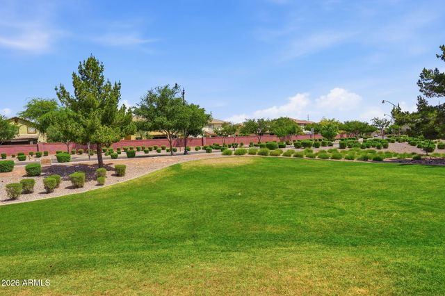 2936 S COLE Drive, Gilbert, AZ 85295