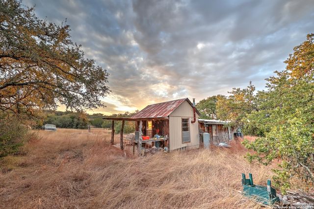 438 Yellowstone Lane, Hunt, TX 78024