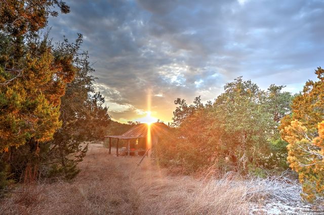 438 Yellowstone Lane, Hunt, TX 78024