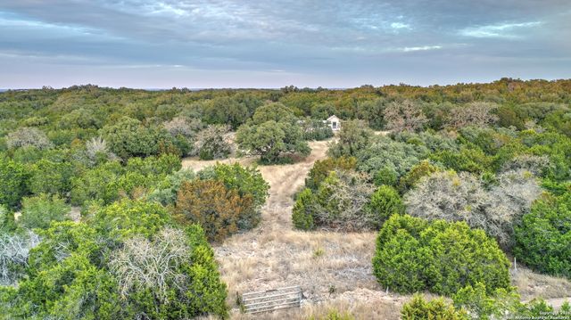 438 Yellowstone Lane, Hunt, TX 78024