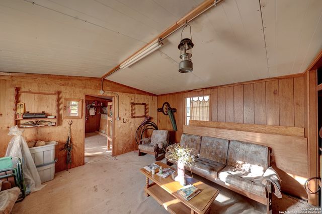 438 Yellowstone Lane, Hunt, TX 78024