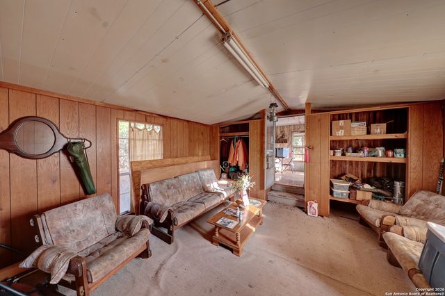 438 Yellowstone Lane, Hunt, TX 78024