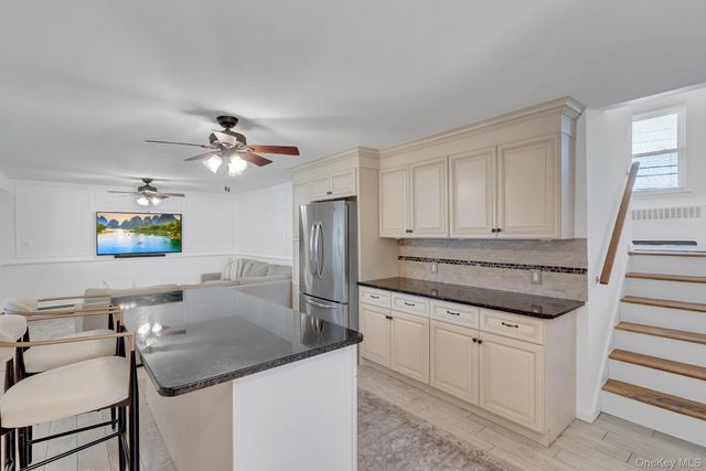 344 Tremont Road, Lindenhurst, NY 11757