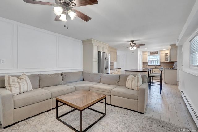 344 Tremont Road, Lindenhurst, NY 11757