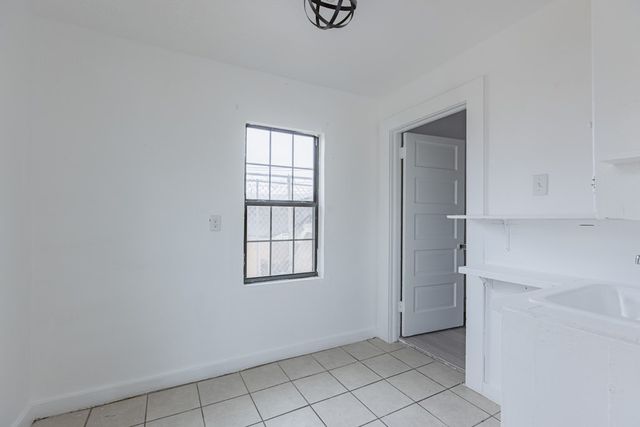 900 N Dotsy Ave, Odessa, TX 79763