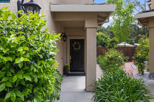 121 Enchanted Way, San Ramon, CA 94583