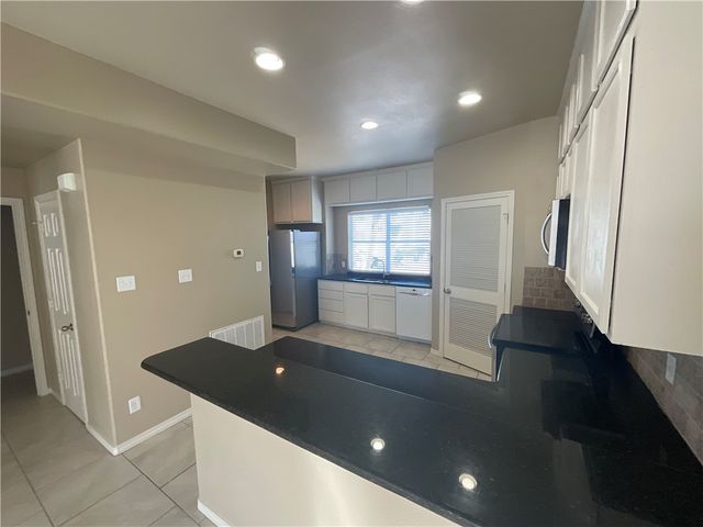 14833 Granada Dr 1, Corpus Christi, TX 78418