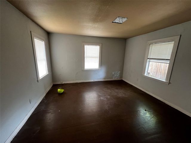 5926 Southtown Street, Houston, TX 77033