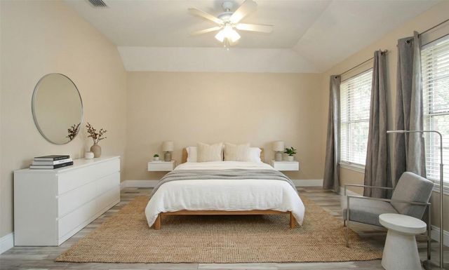 2 Sweet Birch Place, The Woodlands, TX 77382