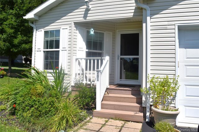 201 Brittany Terrace, Rock Tavern, NY 12575