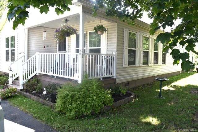 201 Brittany Terrace, Rock Tavern, NY 12575