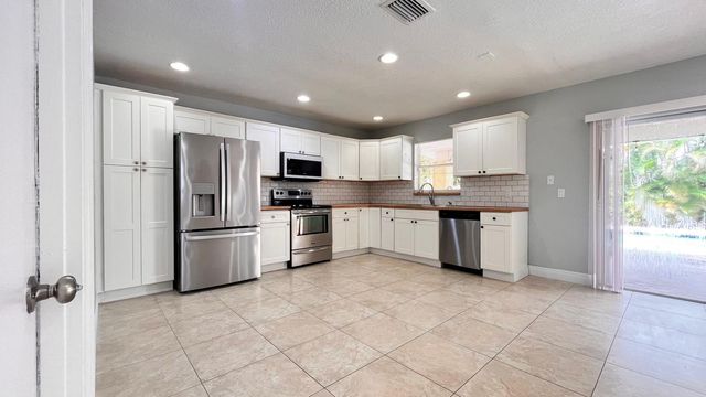 11535 Sanderling Drive, Wellington, FL 33414