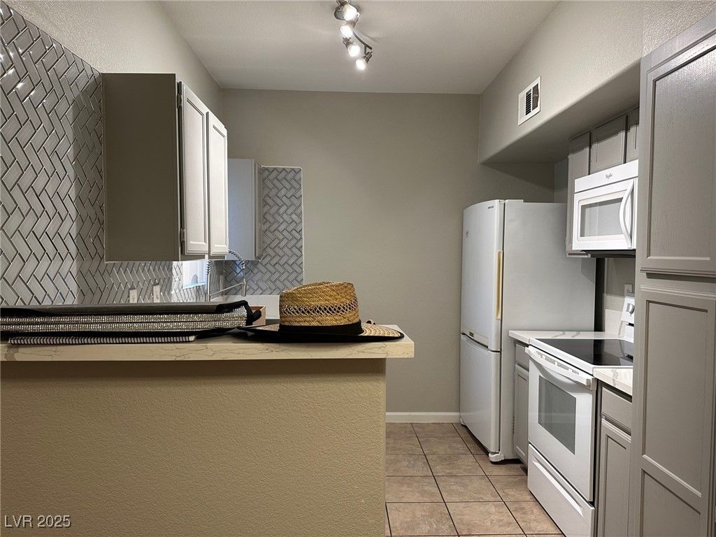 7255 West Sunset Road 1024, Las Vegas, NV 89113