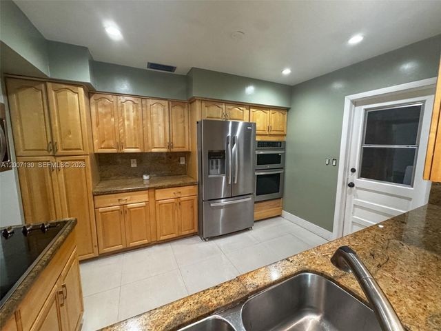 7833 Tropicana St, Miramar, FL 33023