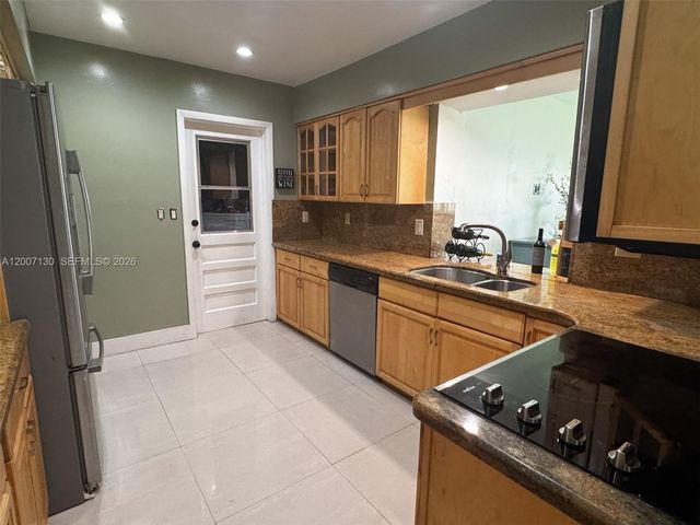 7833 Tropicana St, Miramar, FL 33023