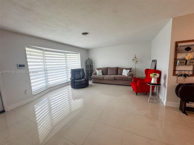 7833 Tropicana St, Miramar, FL 33023