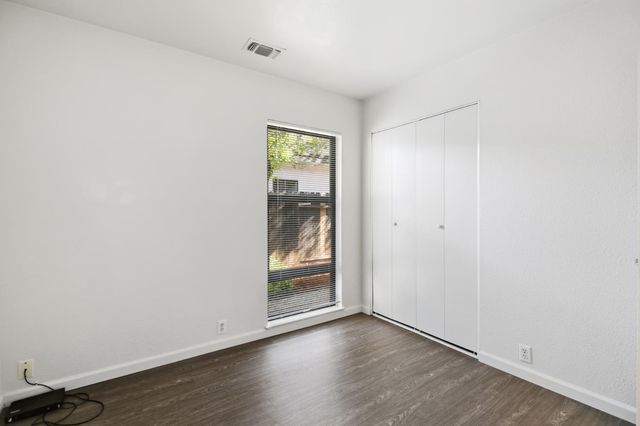 8744 Contemporary Ct, Elk Grove, CA 95624