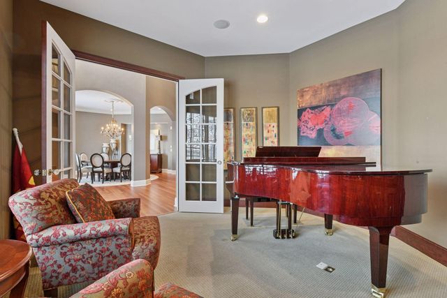 315 Calamus Circle, Medina, MN 55340