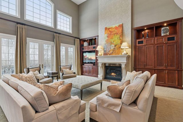 315 Calamus Circle, Medina, MN 55340