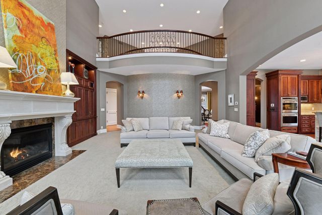 315 Calamus Circle, Medina, MN 55340