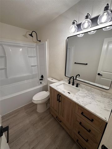 4824 Wellesley Avenue C, Fort Worth, TX 76107