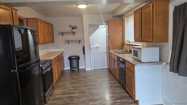 918 New York Avenue, Lincoln Park, MI 48146