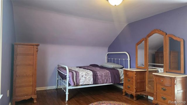 918 New York Avenue, Lincoln Park, MI 48146