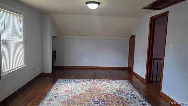 918 New York Avenue, Lincoln Park, MI 48146