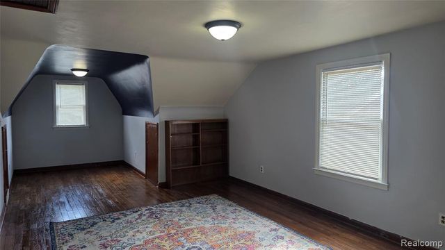 918 New York Avenue, Lincoln Park, MI 48146