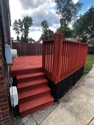918 New York Avenue, Lincoln Park, MI 48146