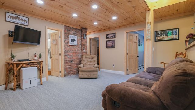 20 Gill Terrace, Ludlow, VT 05149