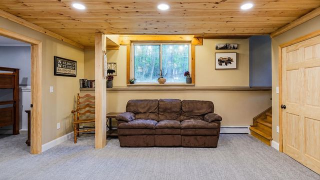 20 Gill Terrace, Ludlow, VT 05149