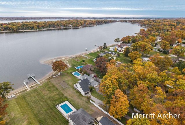 1499 Glenwood Avenue, Muskegon, MI 49445