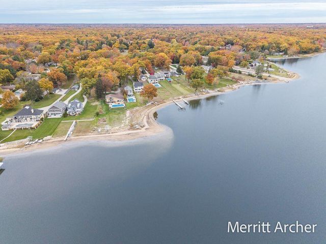 1499 Glenwood Avenue, Muskegon, MI 49445