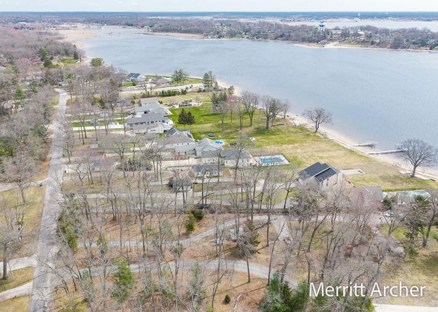 1499 Glenwood Avenue, Muskegon, MI 49445