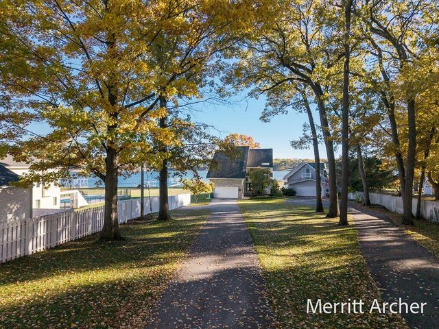 1499 Glenwood Avenue, Muskegon, MI 49445