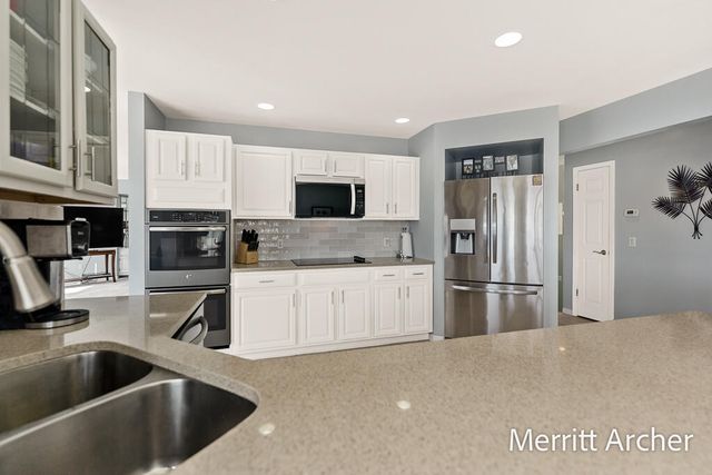 1499 Glenwood Avenue, Muskegon, MI 49445