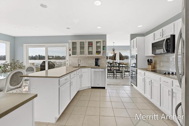 1499 Glenwood Avenue, Muskegon, MI 49445