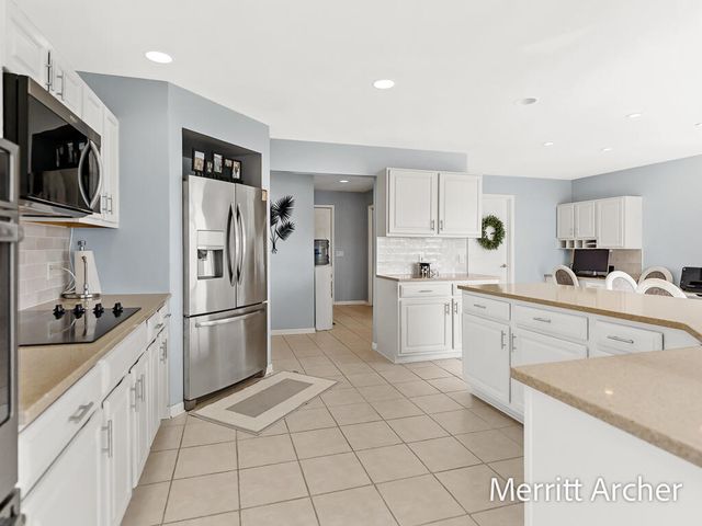 1499 Glenwood Avenue, Muskegon, MI 49445