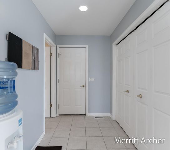 1499 Glenwood Avenue, Muskegon, MI 49445